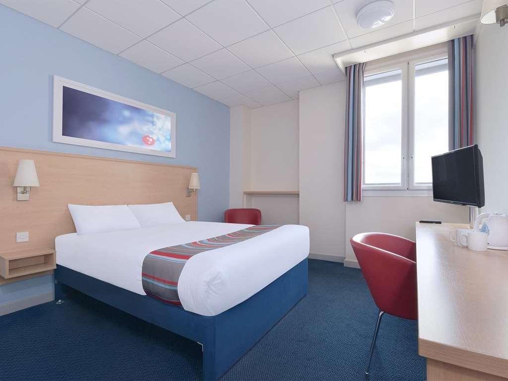 Travelodge Frimley Rum bild