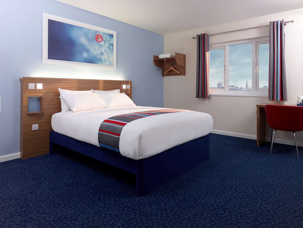 Travelodge Frimley Rum bild